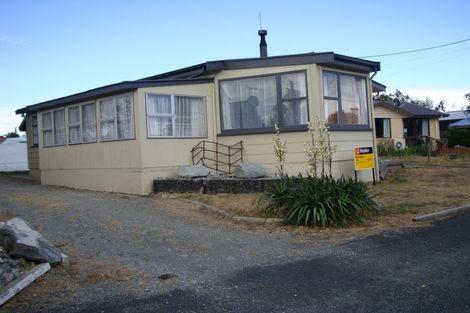 Photo of property in 16 Jollie Road, Twizel, 7901