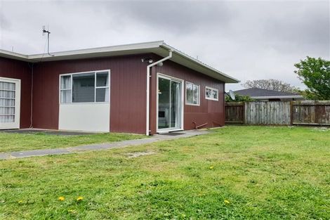 Photo of property in 6b Westhaven Grove, Takaro, Palmerston North, 4412
