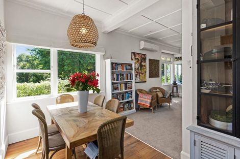 Photo of property in 21 Cameron Road, Bluff Hill, Napier, 4110