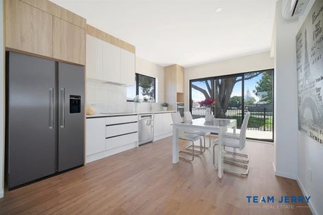 Photo of property in 1/32 Sunlands Drive, Manurewa, Auckland, 2102