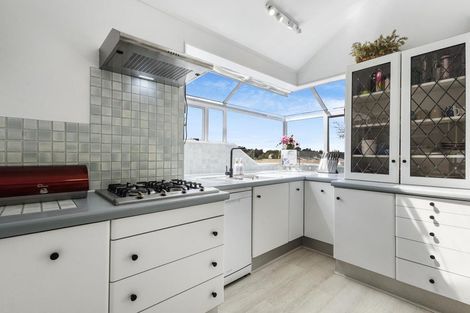 Photo of property in 8 Burn-murdoch Street, St Andrews, Hamilton, 3200