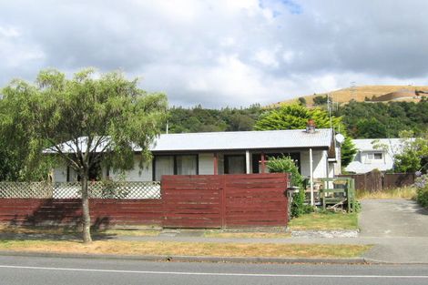 Photo of property in 38b Gemstone Drive, Birchville, Upper Hutt, 5018
