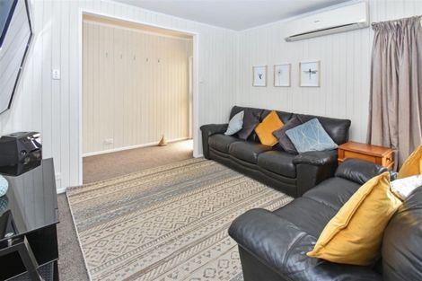 Photo of property in 17 Mellsop Avenue, Waiuku, 2123