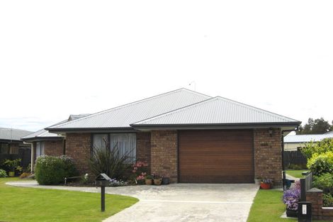 Photo of property in 3 Harkness Place, Westport, 7825