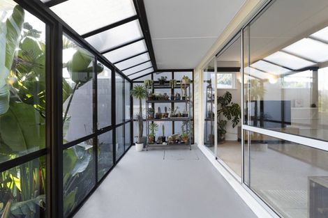 Photo of property in 6 Kaitawa Crescent, Paraparaumu, 5032