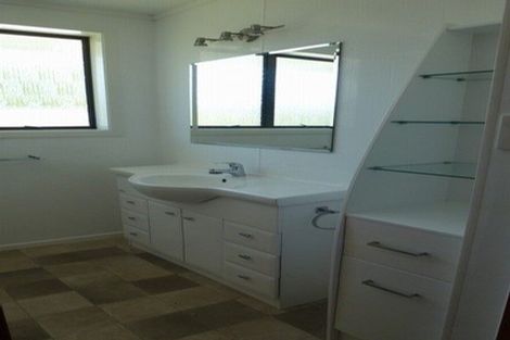 Photo of property in 25 Chartwell Drive, Eltham, 4322