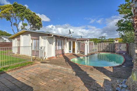 Photo of property in 10 Sealand Place, Mangere Bridge, Auckland, 2022