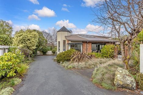 Photo of property in 212 Grahams Road, Burnside, Christchurch, 8053
