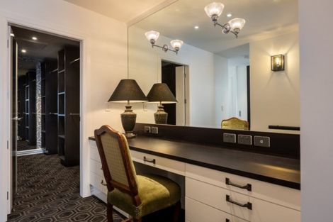 Photo of property in 322 Oriental Parade, Oriental Bay, Wellington, 6011