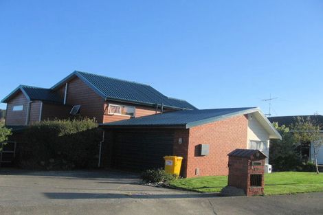 Photo of property in 17 Barque Crescent, Whitby, Porirua, 5024