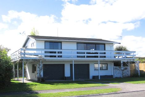 Photo of property in 5 Mahuta Road, Waitahanui, Taupo, 3378