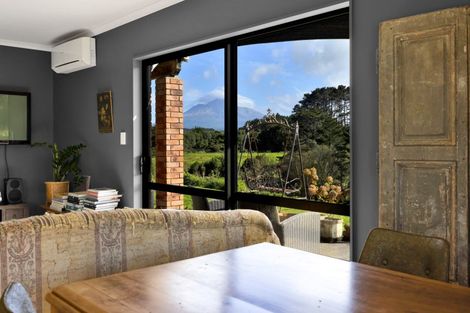 Photo of property in 89a Cornwall Road, Eltham, Hawera, 4673