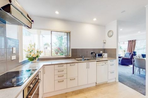 Photo of property in 3/692 Whangaparaoa Road, Stanmore Bay, Whangaparaoa, 0932