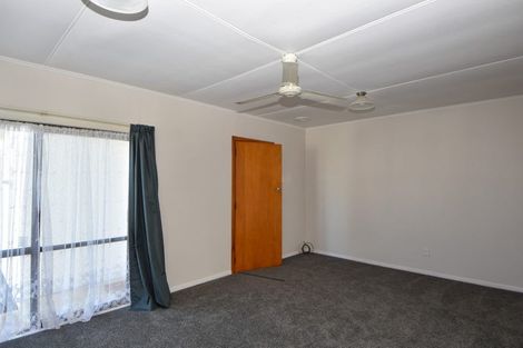 Photo of property in 132 Pembroke Street, Carterton, 5713