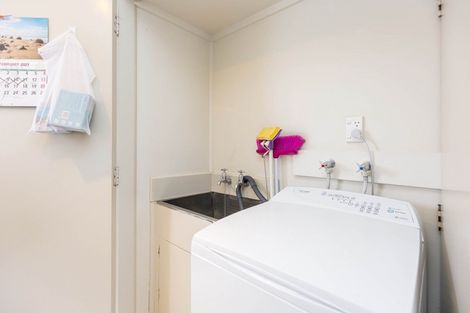 Photo of property in 2/13 Sutherland Avenue, Silverstream, Upper Hutt, 5019