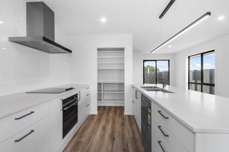 Photo of property in 43 Mehrtens Crescent, Woodend, 7691