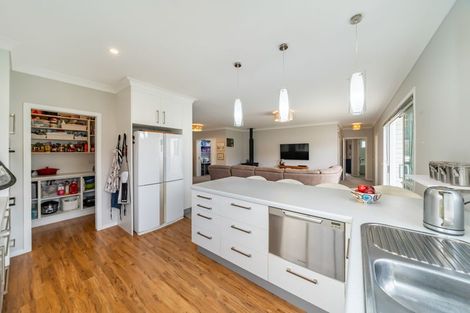 Photo of property in 21 Flotilla Place, Whitby, Porirua, 5024