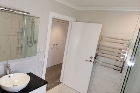 Photo of property in 375 Main Road, Tawa, Wellington, 5028