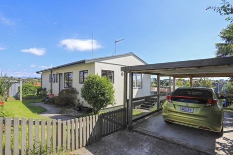 Photo of property in 10a Te Arawa Place, Welcome Bay, Tauranga, 3112