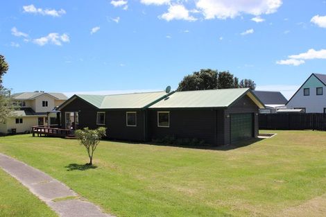 Photo of property in 106 Rimu Place, Matarangi, Whitianga, 3592