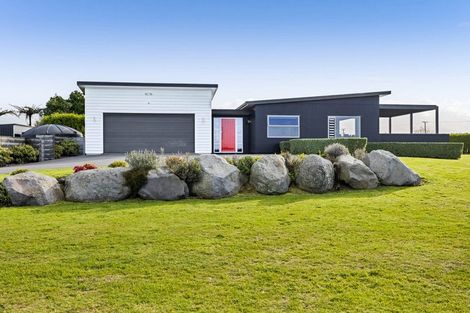 Photo of property in 427 Cardiff Road, Pembroke, Stratford, 4391