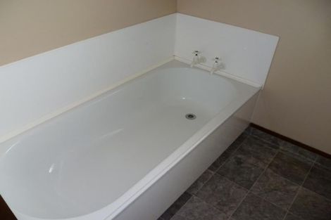 Photo of property in 30 Maxwells Line, Awapuni, Palmerston North, 4412