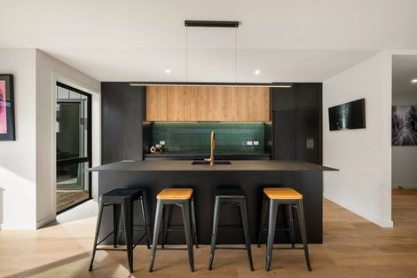 Photo of property in 10 Mason Street, Wanaka, 9305
