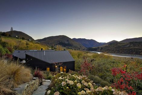 Photo of property in 361 Tucker Beach Road, Queenstown Hill, Queenstown, 9371