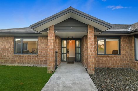 Photo of property in 37 Whitney Place, Rototuna North, Hamilton, 3210