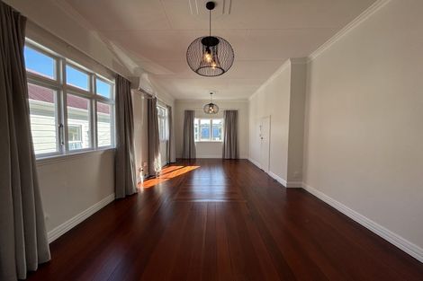 Photo of property in 39 Austin Street, Mount Victoria, Wellington, 6011