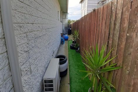 Photo of property in 2/245 Marine Parade, New Brighton, Christchurch, 8061