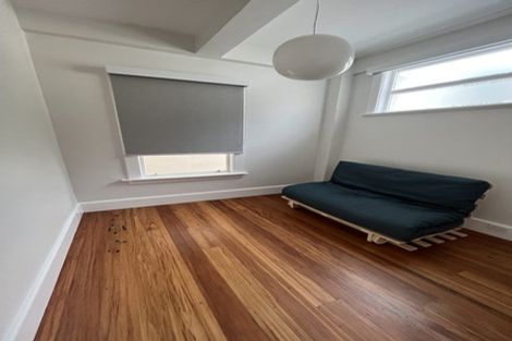 Photo of property in Inverleith Apartments, 3/306 Oriental Parade, Oriental Bay, Wellington, 6011