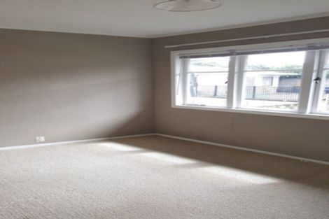 Photo of property in 17 Amberley Avenue, Te Atatu South, Auckland, 0610