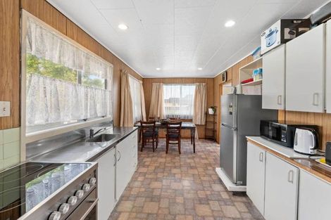 Photo of property in 444 Roscommon Road, Clendon Park, Auckland, 2103