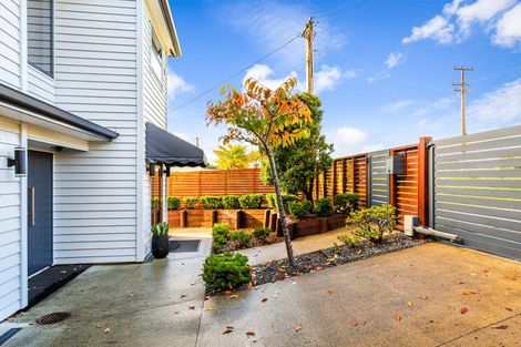 Photo of property in 49 Matipo Road, Te Atatu Peninsula, Auckland, 0610