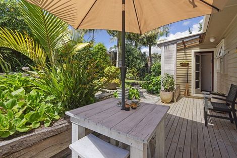 Photo of property in 2/54 Killarney Avenue, Torbay, Auckland, 0630