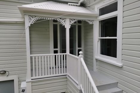 Photo of property in 23 Grass Street, Roseneath, Wellington, 6011