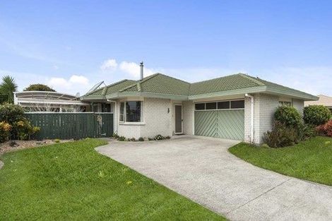 Photo of property in 17 Reef Avenue, Papamoa Beach, Papamoa, 3118