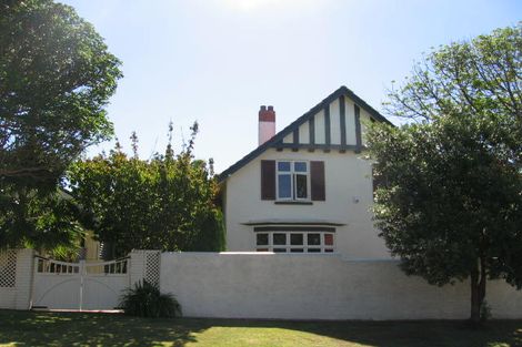 Photo of property in 12 Muritai Road, Milford, Auckland, 0620