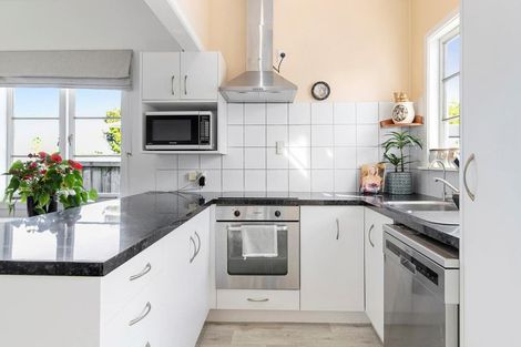 Photo of property in 180 Massey Street, Frankton, Hamilton, 3204