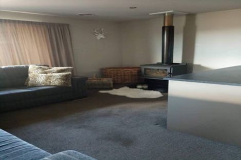 Photo of property in 8 De Bettencor Place, Mount Pisa, Cromwell, 9383