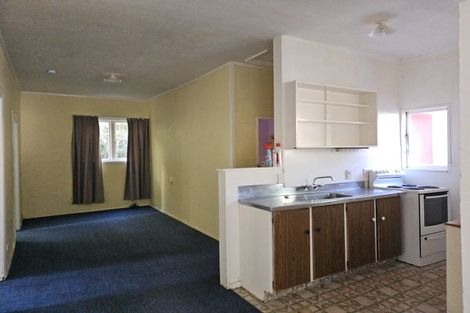 Photo of property in 51 The Parade, Island Bay, Wellington, 6023