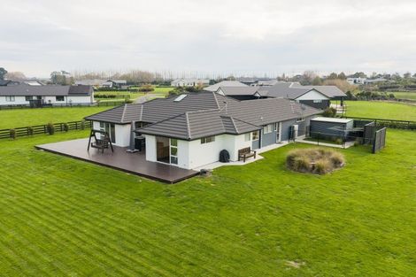 Photo of property in 61 Hartwell Drive, Kelvin Grove, Palmerston North, 4470