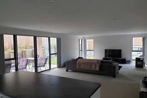 Photo of property in 38 Cockayne Crescent, Sunnynook, Auckland, 0620