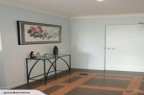 Photo of property in 9/5b Kent Terrace, Mount Victoria, Wellington, 6011