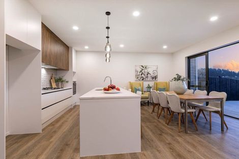 Photo of property in 2 Paparahi Place, Wainui, Silverdale, 0992