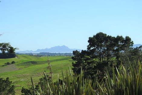 Photo of property in 120 North Camp Road, Waipu, 0582