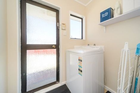 Photo of property in 15 Dahlstrom Grove, Kelvin Grove, Palmerston North, 4414