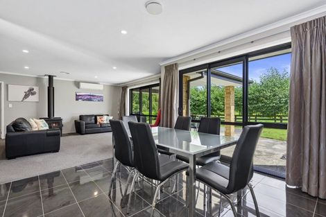 Photo of property in 21 Barrett Road, Temple View, Hamilton, 3290
