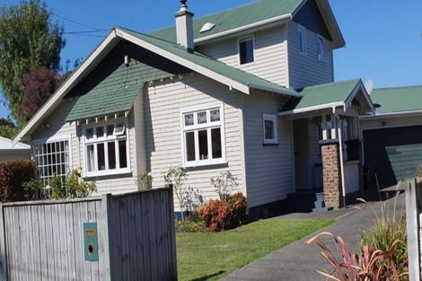 Photo of property in 1 Ngapuhi Street, Saint Johns Hill, Whanganui, 4501